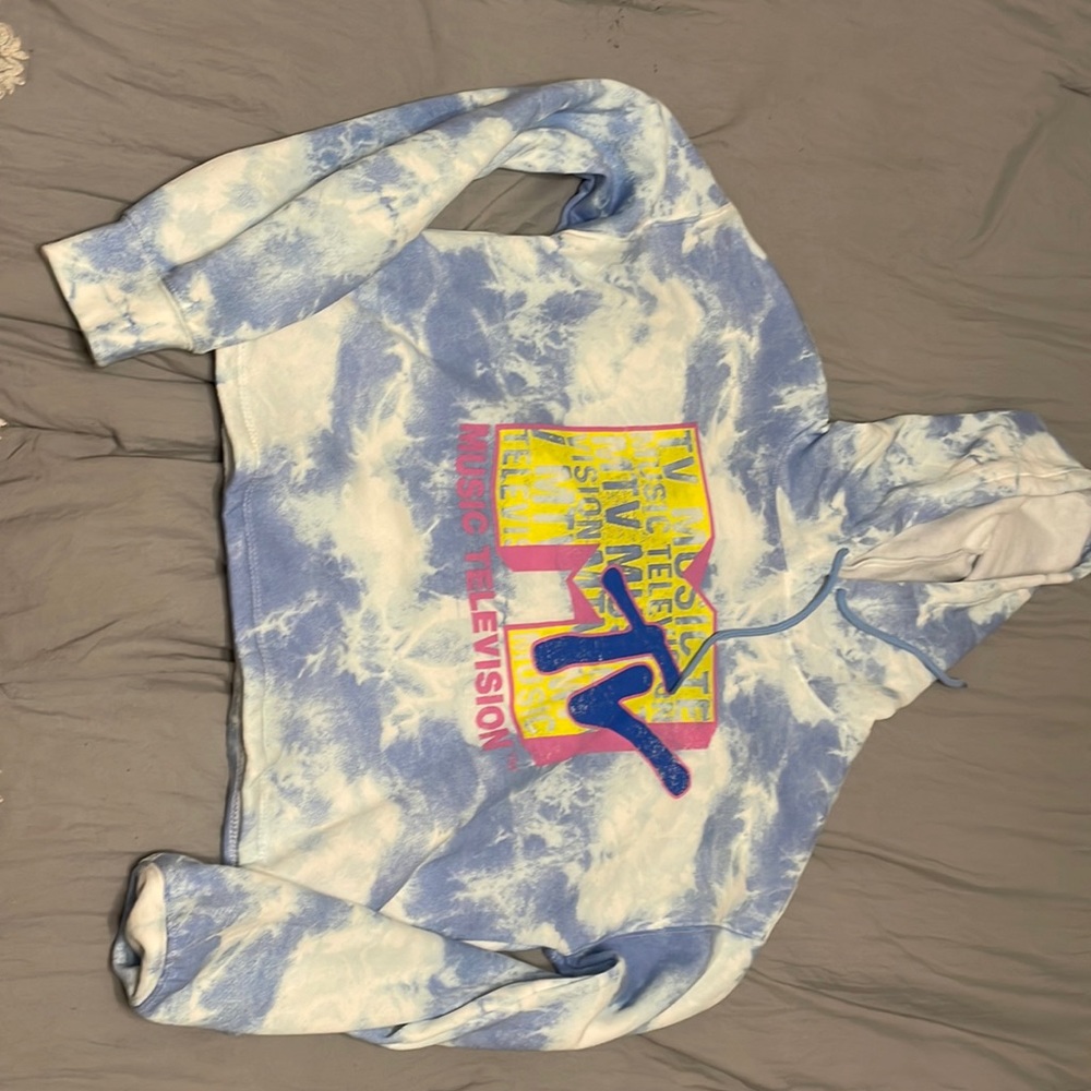 MTV cropped hoodie